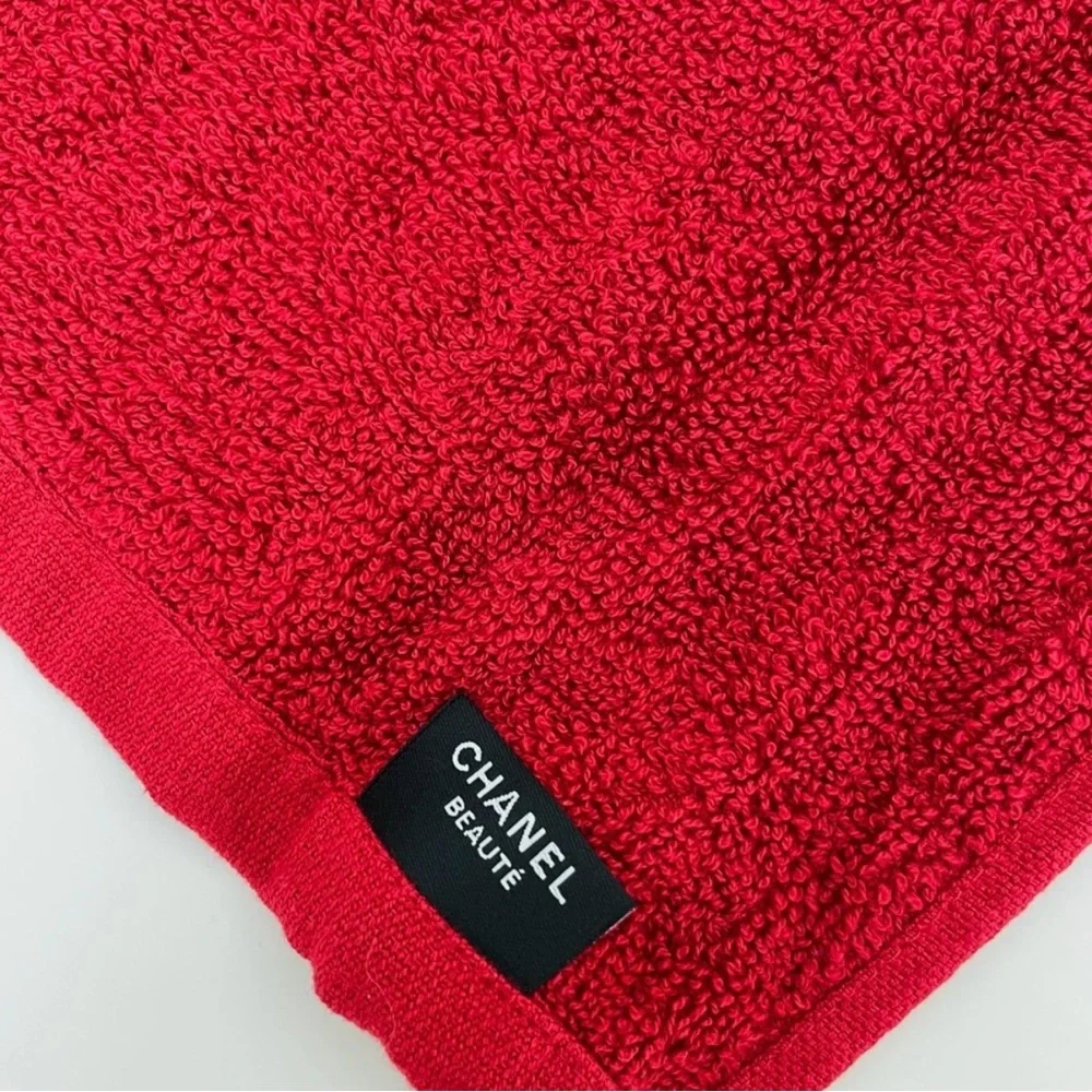 Chanel‎ makeup towel/washcloth set